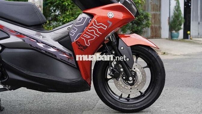 Yamaha NVX V2 - Xám Lambo đỏ Candy - Mẫu Độc Quyền