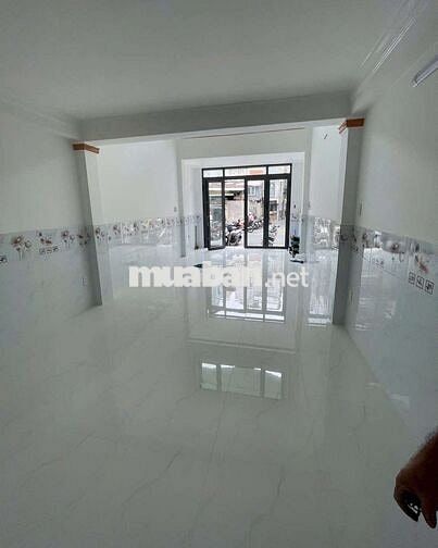 Mặt Tiền KD Sầm Uất Lạc Long Quân, DT:4,5x18m,3 Lầu,5PN,4WC