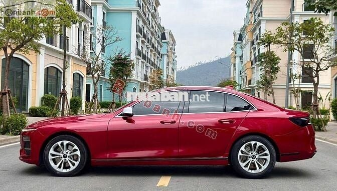 ✓Vinfast Lux A bản Base đỏ 2019