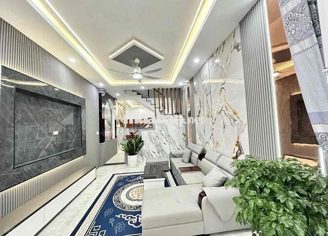 CỰC HIẾM NHÀ GIÁ MỀM NGAY HOÀNG DIỆU,P8,QUẬN 4.GiÁ:5Tỷ440.SỔ SẴN