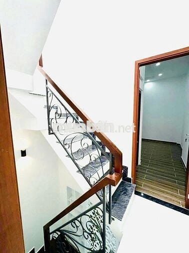 NHÀ MỚI XÂY ĐÚC  BTCT 4 TẦNG - 4 PHÒNG - HẺM VIP ÂU DƯƠNG LÂN P3 - Q8