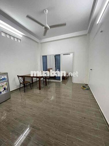 Phòng căn hộ đẹp tách bếp, rộng 40m2, Phan Huy Ích, P.14, Gò Vập