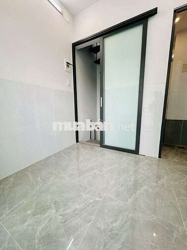 Lò Gốm -Q6 - Đủ Công Năng - Nhà Đẹp Mới Chỉ Việc Sách Vali Vào Ở .....