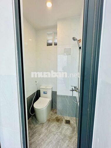 Lò Gốm -Q6 - Đủ Công Năng - Nhà Đẹp Mới Chỉ Việc Sách Vali Vào Ở .....