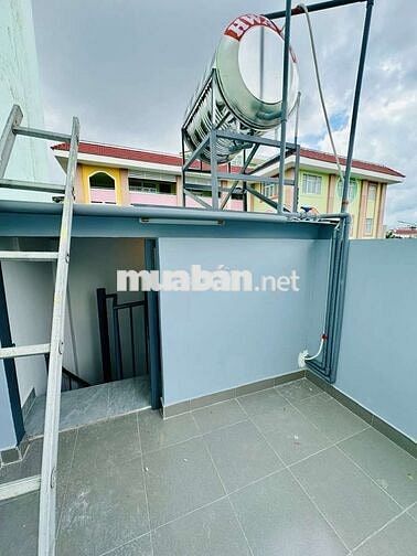 Lò Gốm -Q6 - Đủ Công Năng - Nhà Đẹp Mới Chỉ Việc Sách Vali Vào Ở .....