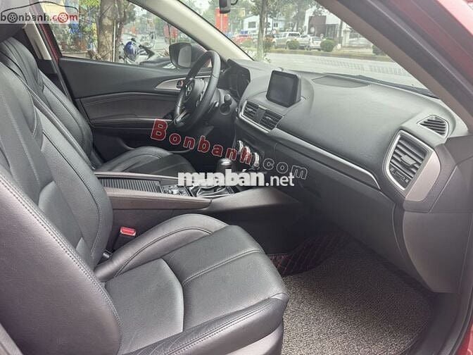 Mazda 3 1.5 AT 2018