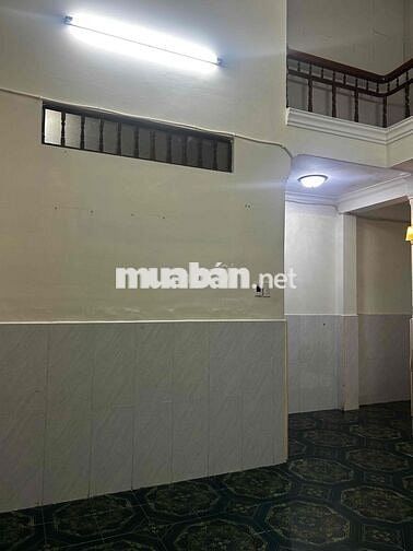 Nhà cho thuê nguyên căn, diện tích sử dụng 120m2. Giá bèo: 8tr0đ/thang