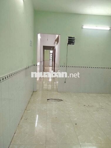 🏘️ Nhà Mặt Tiền 1lầu 5phòng, đang sơn phết mới, sân xe tải, Tô ký 🏘️