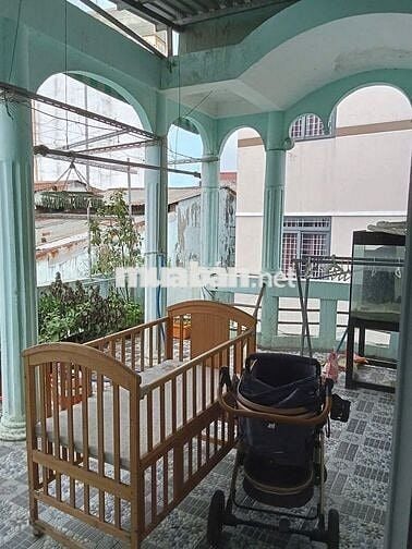 Nhà 1 lầu, sân thượg, 4m x 22m, 2PN (máy lạnh),2WC, hẻm 3m Tân Hoà Đôg