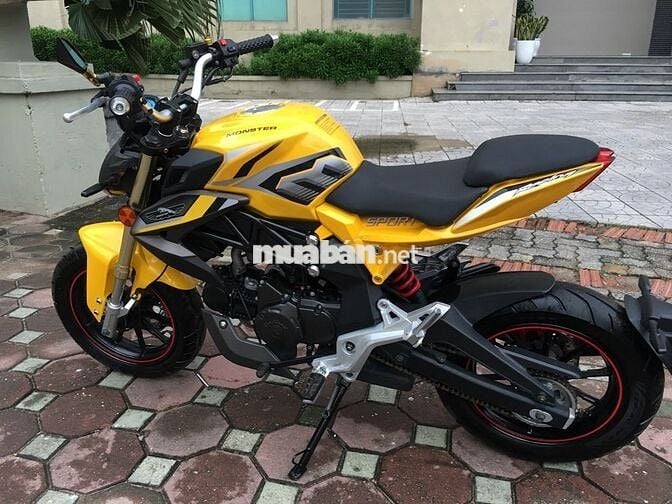 MV AGUSTA 125 CC MÀU VÀNG CHÍNH CHỦ IT ĐI NHƯ MỚI