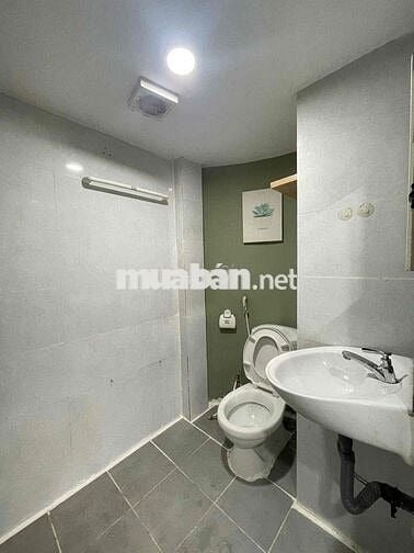 cho thuê phòng có gác ban công bao phí dịch vụ Quận 10 gần DH Hoa Sen