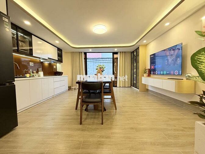 Siêu Phẩm Thang Máy 6 Tầng, Luxury smart Home
