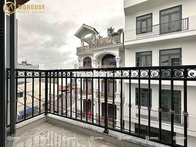 Cho thuê căn hộ duplex (gác) chỉ tính điện nước - sát Văn Hiến