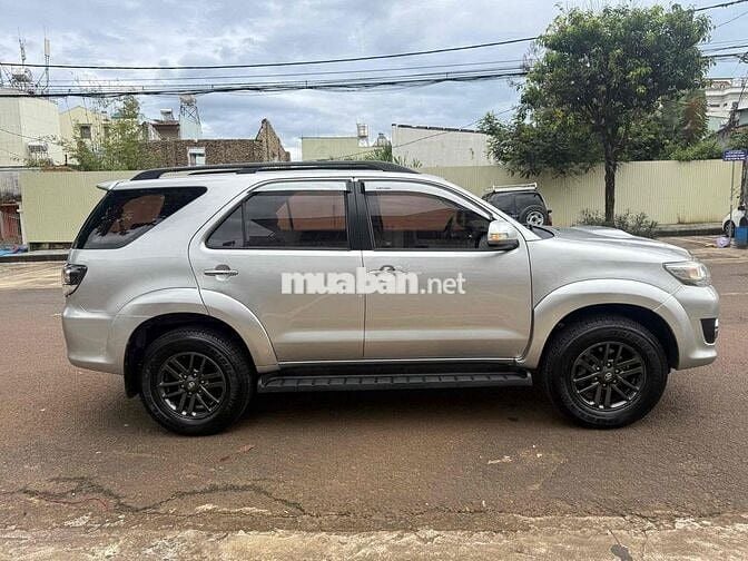 Toyota Fortuner 2016 2.5G 4x2 - 100000 km