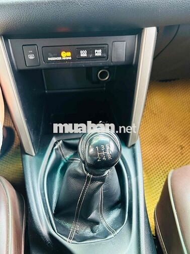 Toyota Innova 2017 2.0E - 140000 km