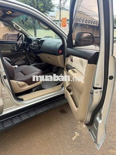 Toyota Fortuner 2016 2.5G 4x2 - 100000 km