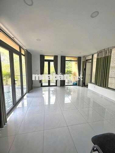 💥BIỆT THỰ HỒ BƠI, 10X20, 1TRỆT 2LẦU, 4PN 5WC