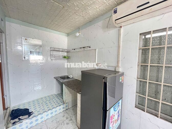 PHÒNG BAN CÔNG MẶT TIỀN ĐƯỜNG QUANG TRUNG