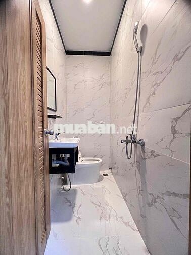 CHO THUÊ PHÒNG CÓ CỬA SỔ TRỜI GẦN TRUNG TÂM FULL NỘI THẤT Ở PHƯỜNG 11