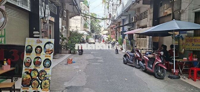 MT lô góc chung cư Nguyễn Tri Phương Dt sàn 1O5m2
3.9 x 20m trệt 1 lầu