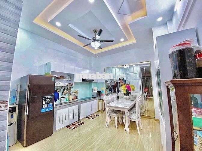 Cho Thuê Nhà 1 Trệt 3 Lầu 4PN Cạnh Nam Long Trần Trọng Cung Q.7