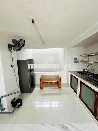 Phòng trọ 49m2 dạng căn hộ cạnh Nguyễn Văn Linh
