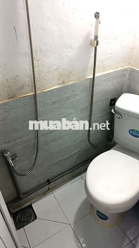 Nhượng lại phòng trọ có máy lạnh và gác 25m2 Đ.38, Hiệp Bình Chánh