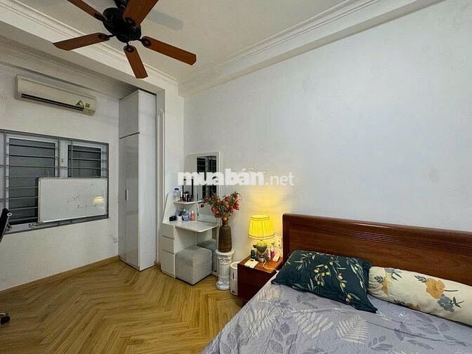 Bán Nhà Đê Trần Khát Chân 17M x 4T, MT:4M Giá 4,95 Tỷ. Lô góc, dân xây