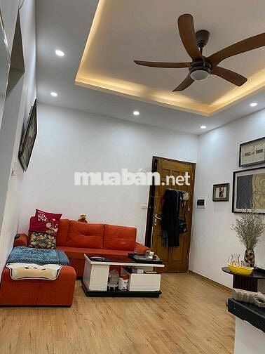 Bán nhanh cc căn số 304 nhà A phố Kim Ngưu sổ to oto đỗ cầu thang