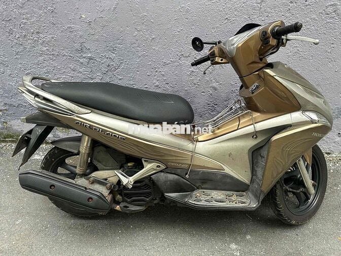 cần bán xe airblade nhà đi
