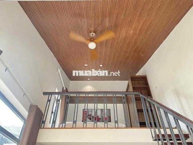 Trống sẳn phòng y hình full nội thất mới xây