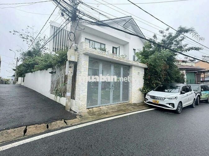 🏡 VILLA MẶT TIỀN CÓ SÂN VƯỜN NGAY TRUNG TÂM ĐL - CÁCH CHỢ ĐÊM CHỈ 1KM