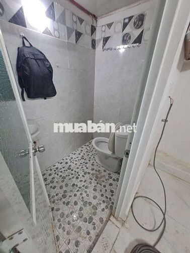Cho thuê nhả nguyên căn apđ quận 12