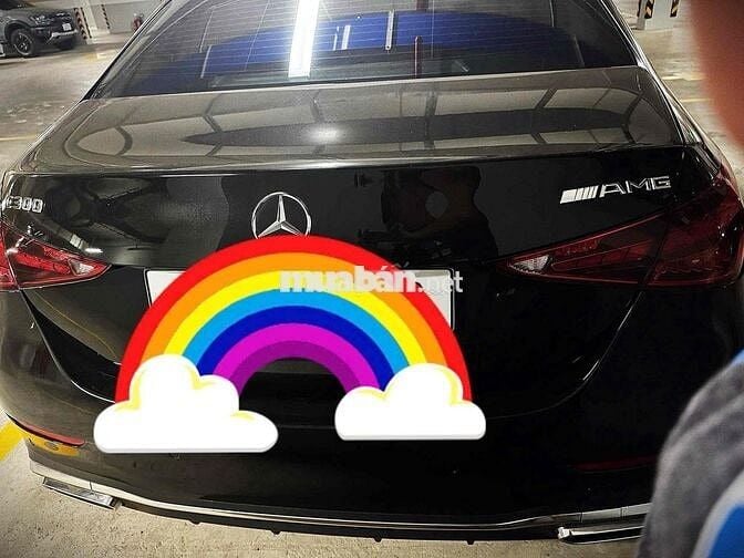 Mercedes Benz C Class 2023 C300 AMG - 10000 km