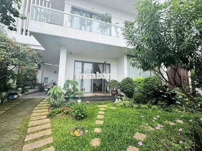 🏡 VILLA MẶT TIỀN CÓ SÂN VƯỜN NGAY TRUNG TÂM ĐL - CÁCH CHỢ ĐÊM CHỈ 1KM