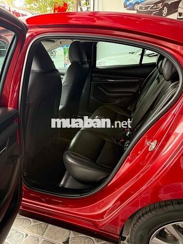 Mazda 3 2020 Sedan 1.5L Luxury - 79000 km