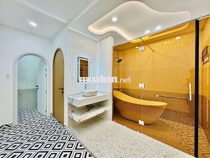 HẺM XE HƠI - 5 TẦNG - 225M2 SD - XÁCH VALI VÀO Ở