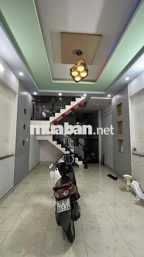 Mặt Tiền Đường DC 13 , DT 4x15m 3 lầu 5pn 4wc cho thuê