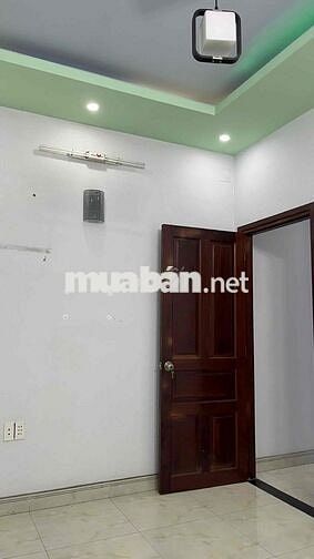 Mặt Tiền Đường DC 13 , DT 4x15m 3 lầu 5pn 4wc cho thuê