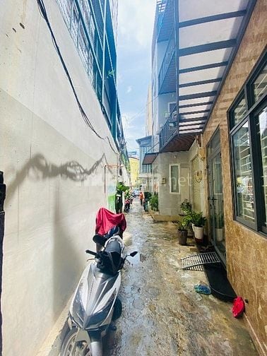 Cho thuê nhà nguyên căn trung tâm quận Phú Nhuận 