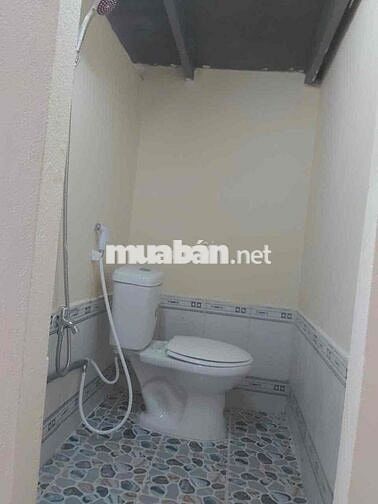đang trống phòng gác siêu rẻ tại 1135 Huỳnh Tấn Phát