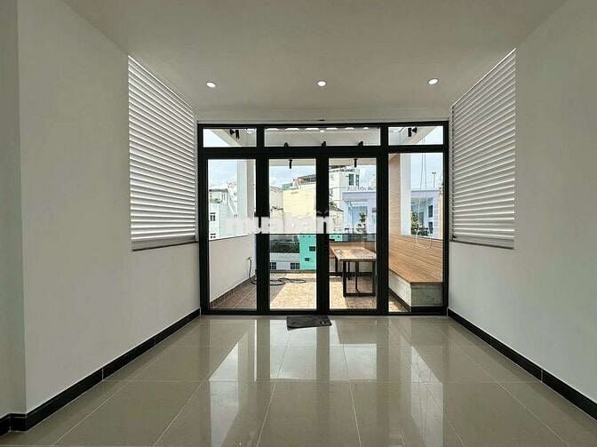 50M2 ĐẤT XE HƠI VÔ NHÀ NGAY SÂN BAY 4 TẦNG BTCT SỔ NỞ HẬU ĐẸP