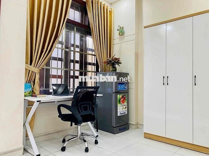 Cho thuê Studio bancol/ tách bếp - ngay Khu Etown - Mặt tiền Đường