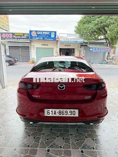 Mazda 3 2020 Sedan 1.5L Luxury - 79000 km