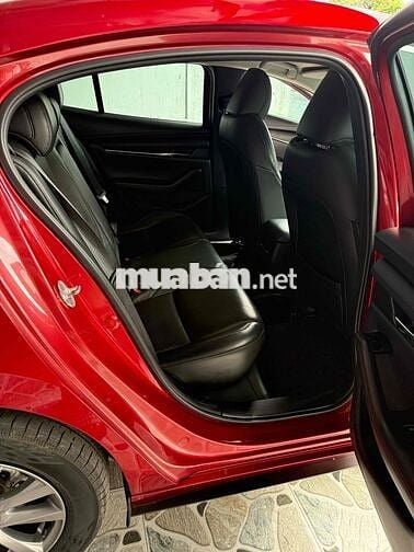 Mazda 3 2020 Sedan 1.5L Luxury - 79000 km