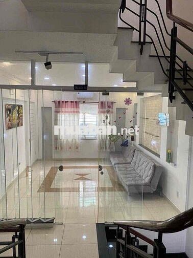 NHÀ MỚI, CÓ NỘI THẤT, KHU TÊN LỬA