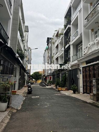 BÁN NHÀ 4 TẦNG HẺM 8M THÔNG, GẦN TÔ HIỆU – TÂN PHÚ, GIÁ CHỈ 8.7 TỶ