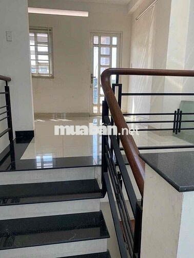 NHÀ MỚI, CÓ NỘI THẤT, KHU TÊN LỬA