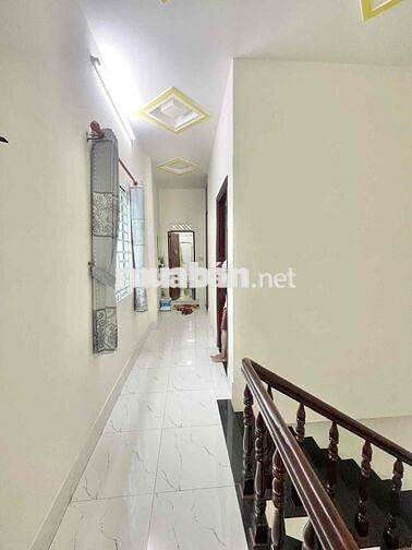 Nhà trệt lầu còn mới hẻm 88 Cách Mạng Tháng Tám