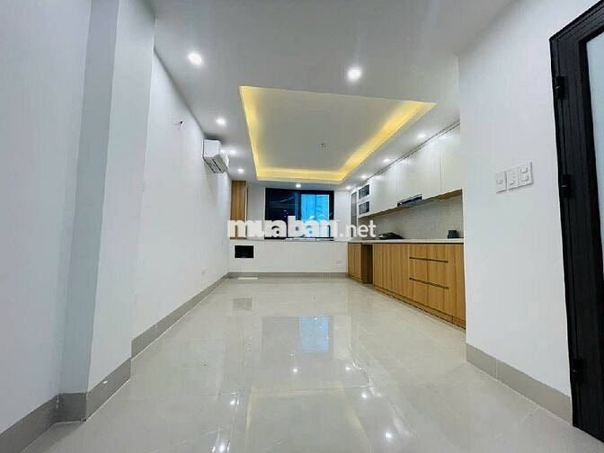 BÂN NHÀ ĐẸP..Ô TÔ ĐỖ CỬA .DIỆN TÍCH 38 M2 .12.8 TỶ